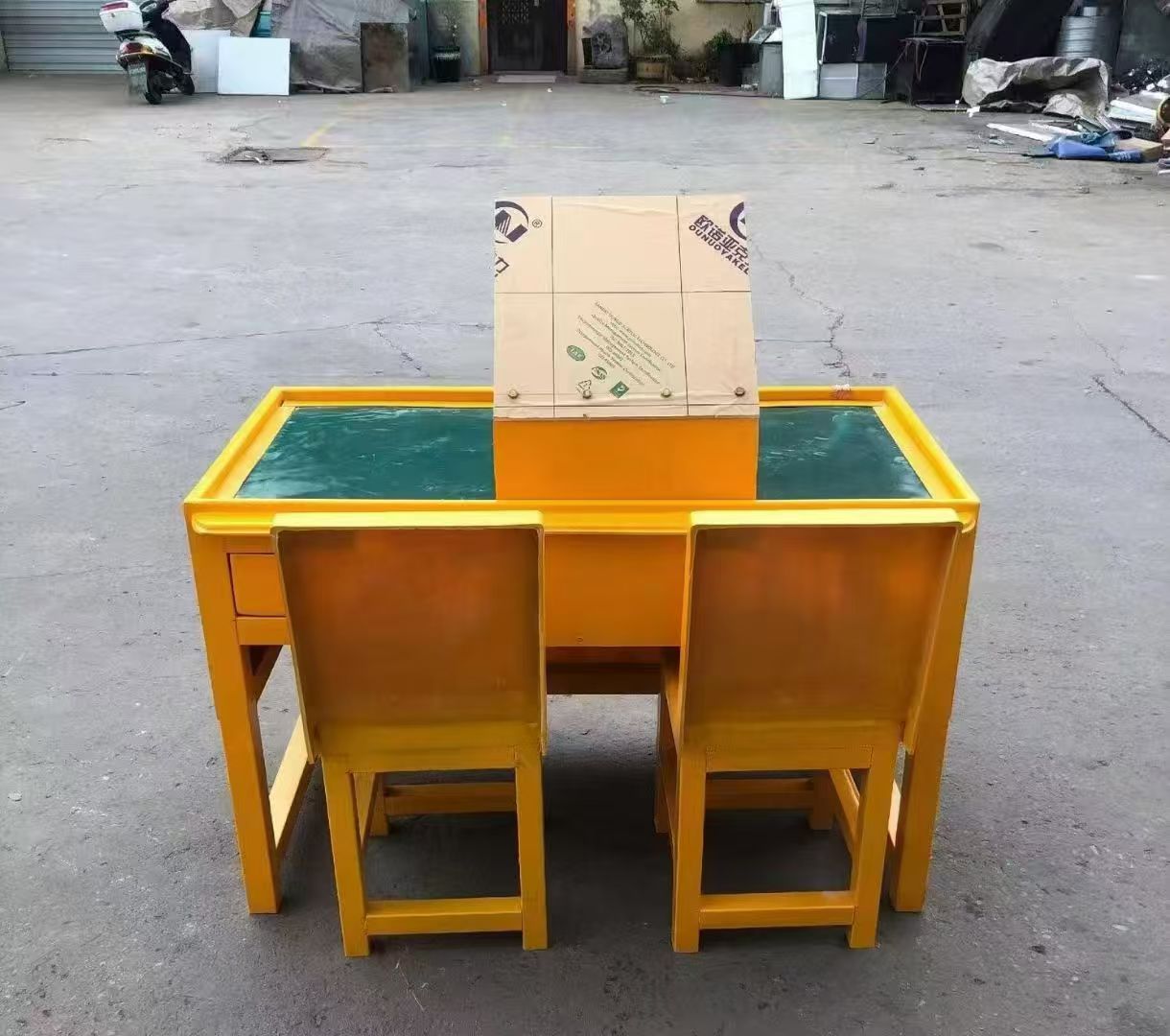 修水防静电导通桌井下煤矿火工品发放桌：危险品流转的安全守护者